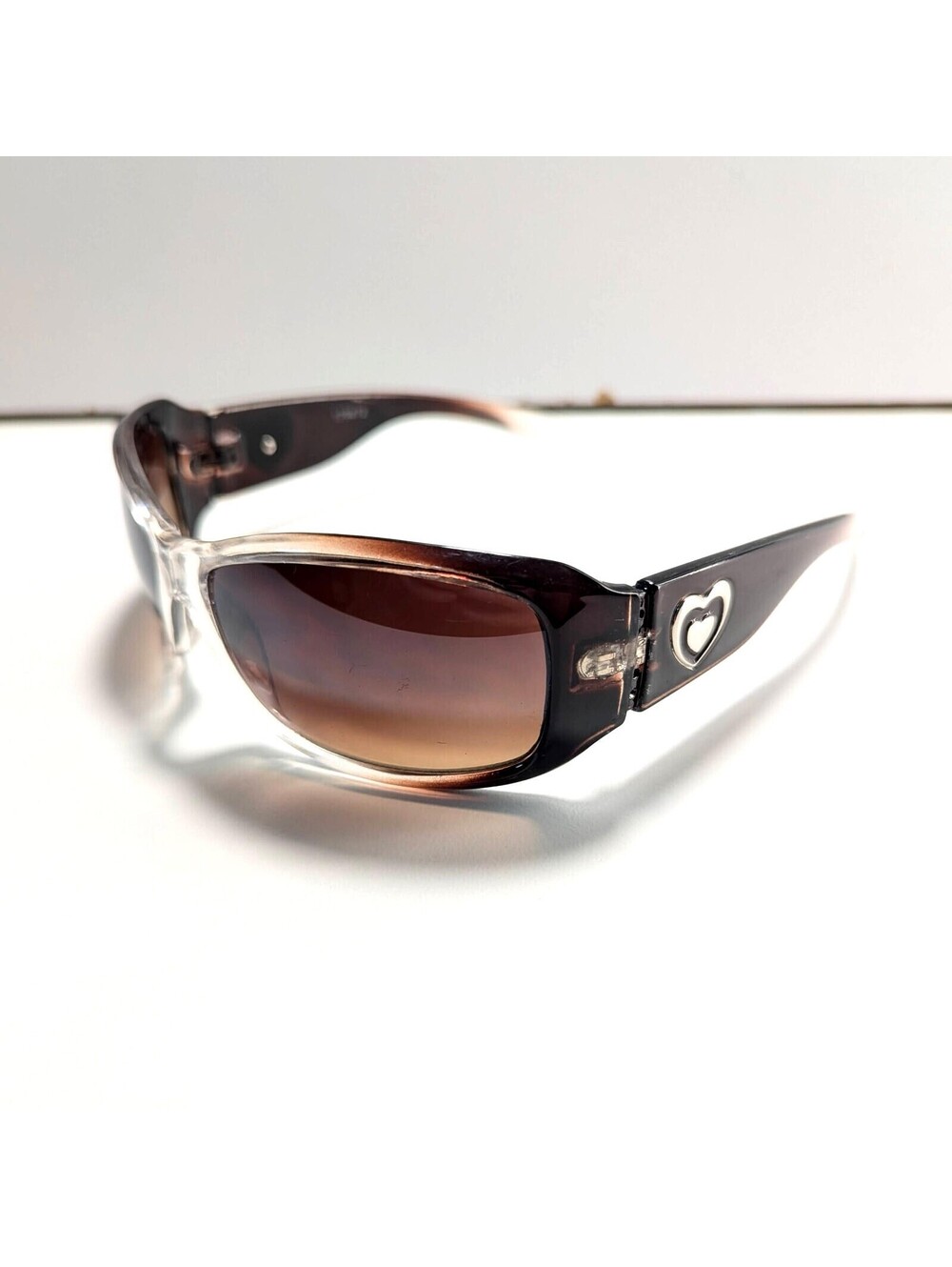 LRI 129472 Forever Sun Women's Oval Wrap Heart Motif Sunglasses Brown Shades